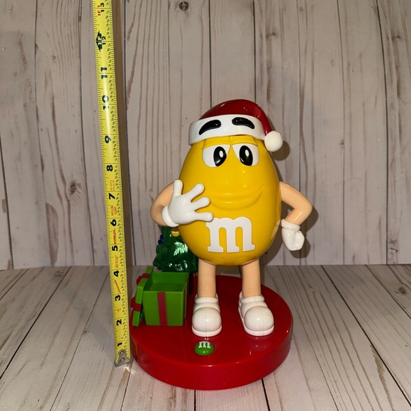 M&M man electronic candy dispenser - Picture 11 of 11